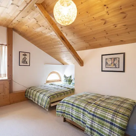 アパート Chasa Rontsch Madlaina